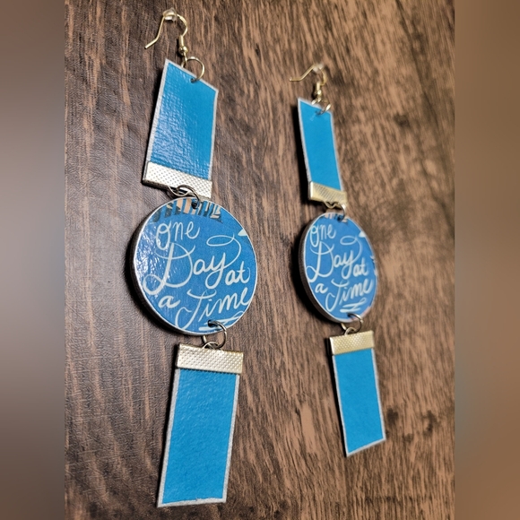 HAND CRAFTED Blue Faux Watch Style Dangle Earrings - Picture 2 of 4
